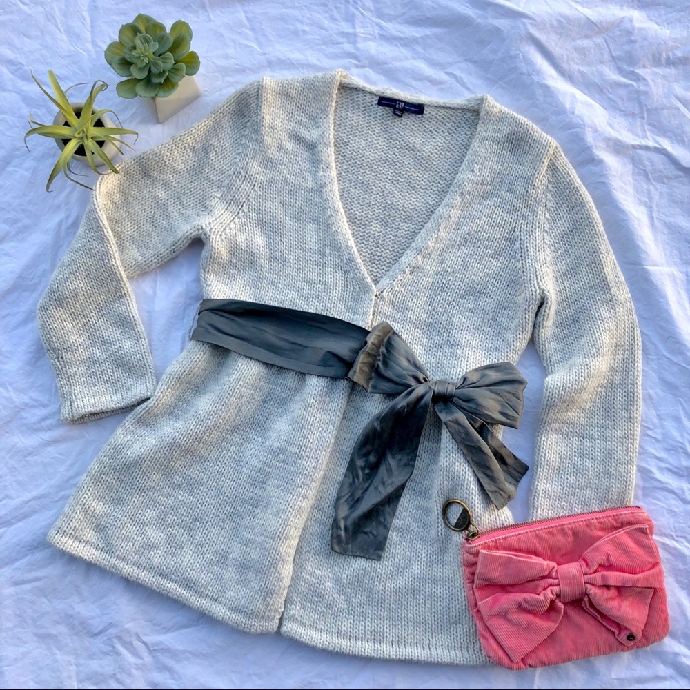 GAP Sweater